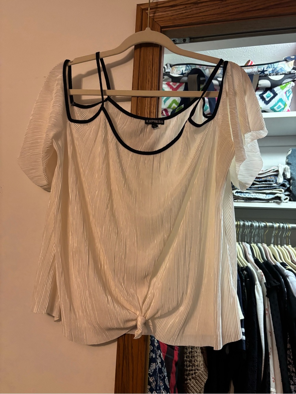 Express White Short-Sleeve Pleated Top with Black Trim and Front Knot